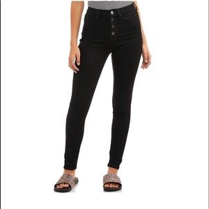 No Boundaries Juniors' high rise skinny jeans